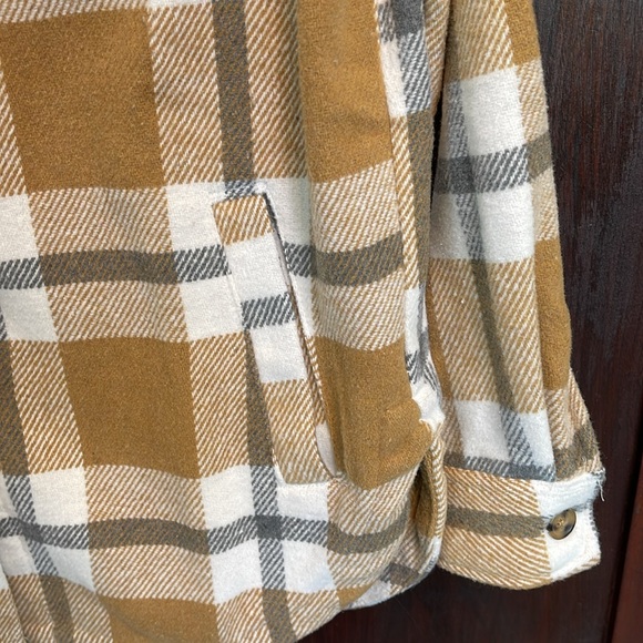 Like New Very Cute Members Mark Plaid Shacket Small - Picture 3 of 4